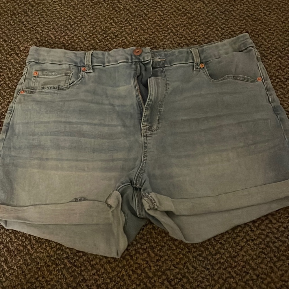 Barely worn